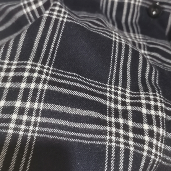 🌸 Navy Blue Plaid Skirt 🌸 - Picture 4 of 5